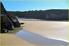 Cornwall Tourism Magazine - Beaches in Cornwall - Lusty Glaze Beach - Newquay